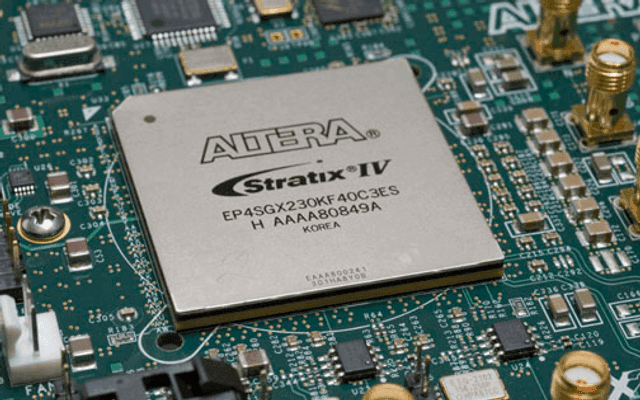 FPGA（现场可编程门阵列）