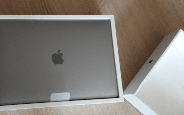 MacBook